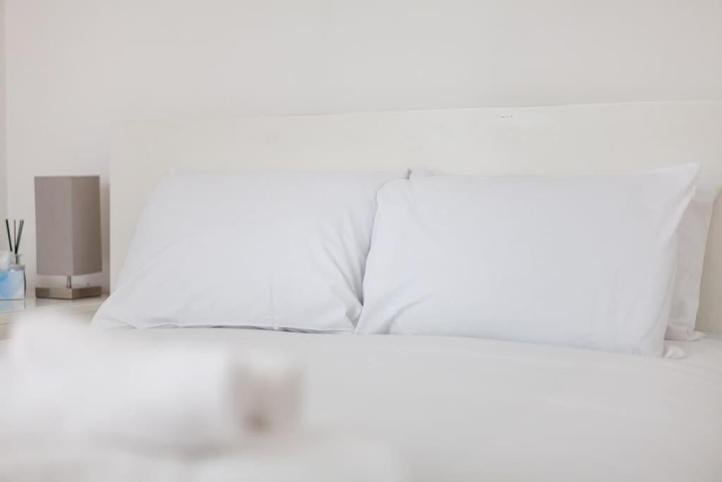 Spacious Retreat 2-Bed In Popular Camden Town Londres Exterior foto